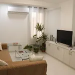 Апартаменты Spacious Apartment, Near Pinikoudes Ларнака