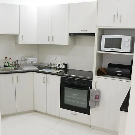 דירה Spacious Apartment, Near Pinikoudes לרנקה