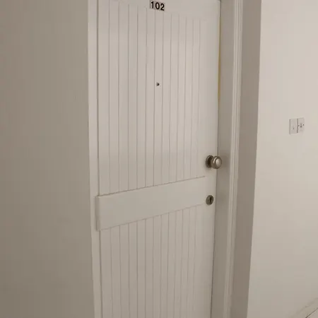 Spacious Apartment, Near Pinikoudes דירה לרנקה