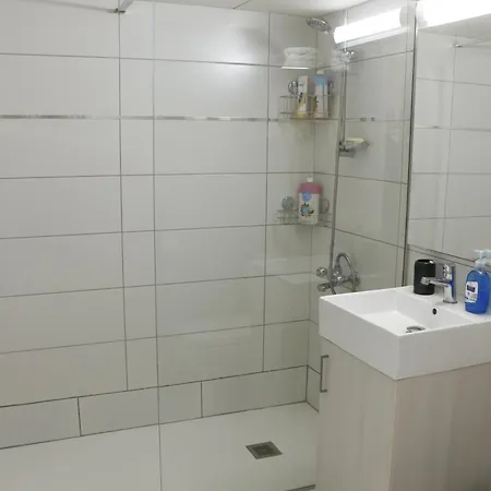 Lägenhet Spacious Apartment, Near Pinikoudes *